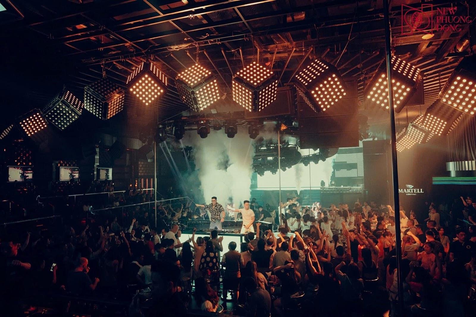 DJ Thịnh Louis - Từ một nhân viên giữ xe, bén duyên và chinh phục âm nhạc điện tử - 2