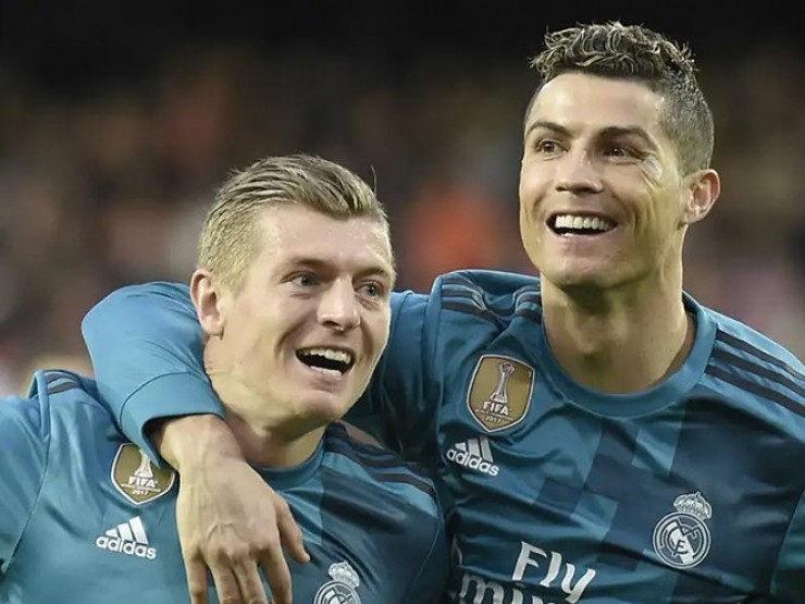 Tin mới nhất bóng đá sáng 3/10: Kroos nói Ronaldo sở hữu “cơn nghiện tích cực”