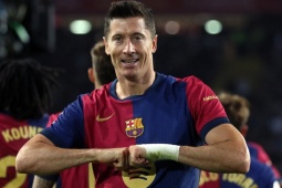 Lewandowski hồi sinh ở Barca: 1 chỉ số vượt Ronaldo, "chung mâm" Messi