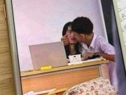 Giáo dục - du học - Đình chỉ cô giáo có cử chỉ thân mật với nam sinh THPT trong lớp học