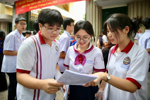 Rất nhiều thay đổi trong kỳ thi tuyển sinh lớp 10 và tốt nghiệp THPT khiến cả học sinh và giáo viên hồi hộp. Ảnh: HOÀNG TRIỀU