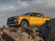 Tin tức ô tô - "Vua bán tải" Ford Ranger giá từ 707 triệu đồng, giảm 100% lệ phí trước bạ