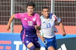 Tiền đạo mang dòng máu Việt không khoác áo đội tuyển Việt Nam, chọn sát cánh cùng Mahrez tại đội tuyển Algeria