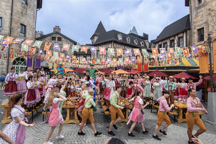 Lễ hội Bia tươi và ẩm thực Sun KraftBeer tưng bừng từ sáng đến khuya tại Bà Nà