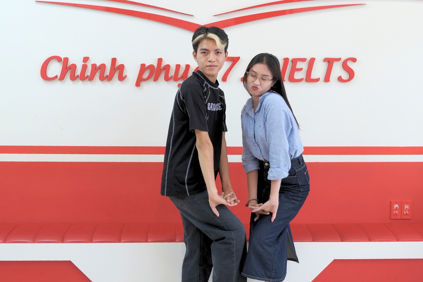 Tiktoker “Em trai chị Nguyệt” check in tại IELTS Arena