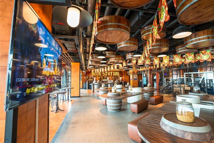 Nhà hàng bên trong xưởng bia thủ công Bà Nà