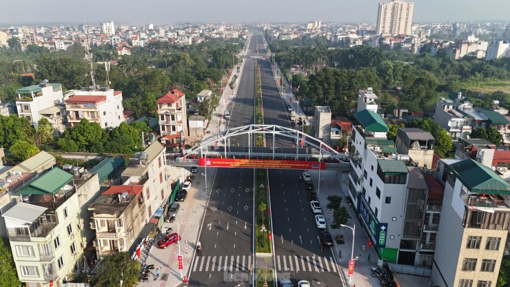 Quận Long Biên khai trương tuyến đường 40m chào mừng 70 năm Ngày Giải phóng Thủ đô