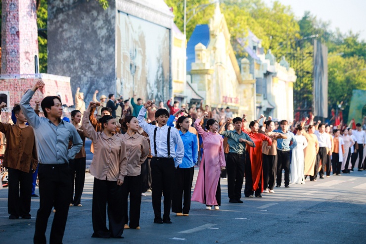 Tổng duyệt hoành tráng cho 