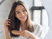 Làm đẹp - Ba lời khuyên giúp giảm rụng tóc khi trời sang thu
