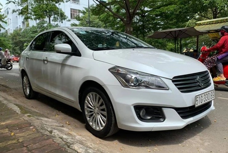 Giá rẻ khiến Suzuki Ciaz cũ có thể là lựa chọn cho một số người dùng.