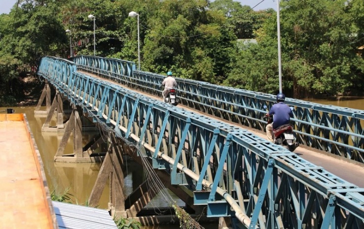 Cầu Phú Lưu bắc qua Cồn Hến (phường Vỹ Dạ, TP Huế) xuống cấp nhiều năm chưa được xây mới.