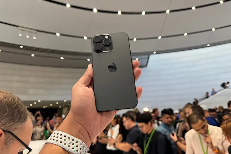 Chi thêm 3 triệu đồng từ iPhone 16 Plus sẽ có iPhone 16 Pro tốt hơn nhiều.