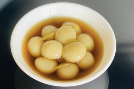 Mùa thu nhất định phải thưởng thức món bánh "bảy nổi ba chìm"