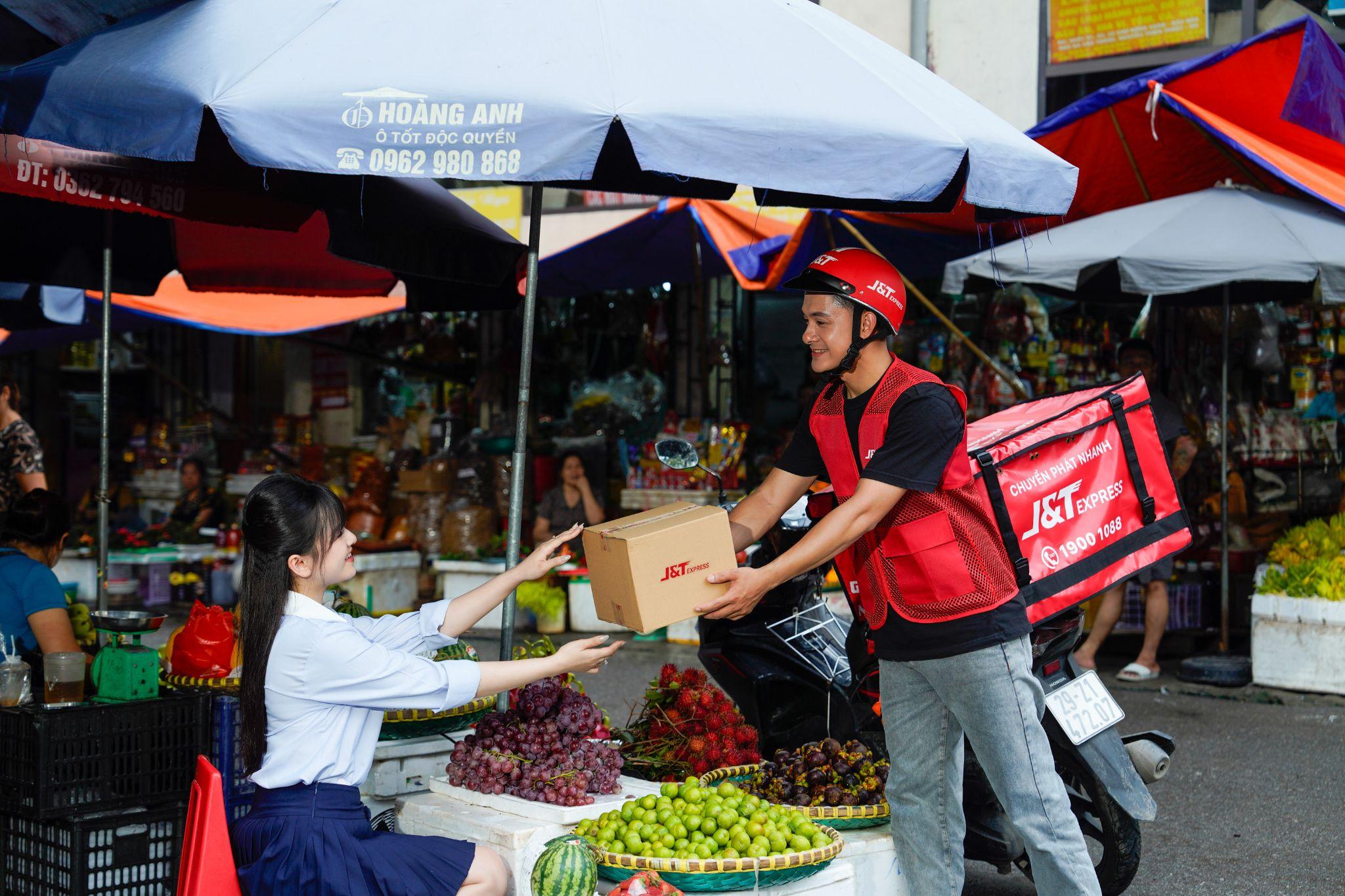 Thương hiệu khẳng định sức bền trong đầu tư phát triển công nghệ hiện đại, không ngừng nâng cao chất lượng dịch vụ giao hàng.