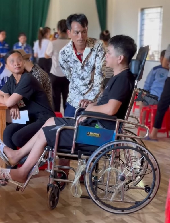 Anh Hoàng Văn Thới, Hoàng Văn Nhầm vừa có dịp gặp gỡ nhau. Ảnh: BH