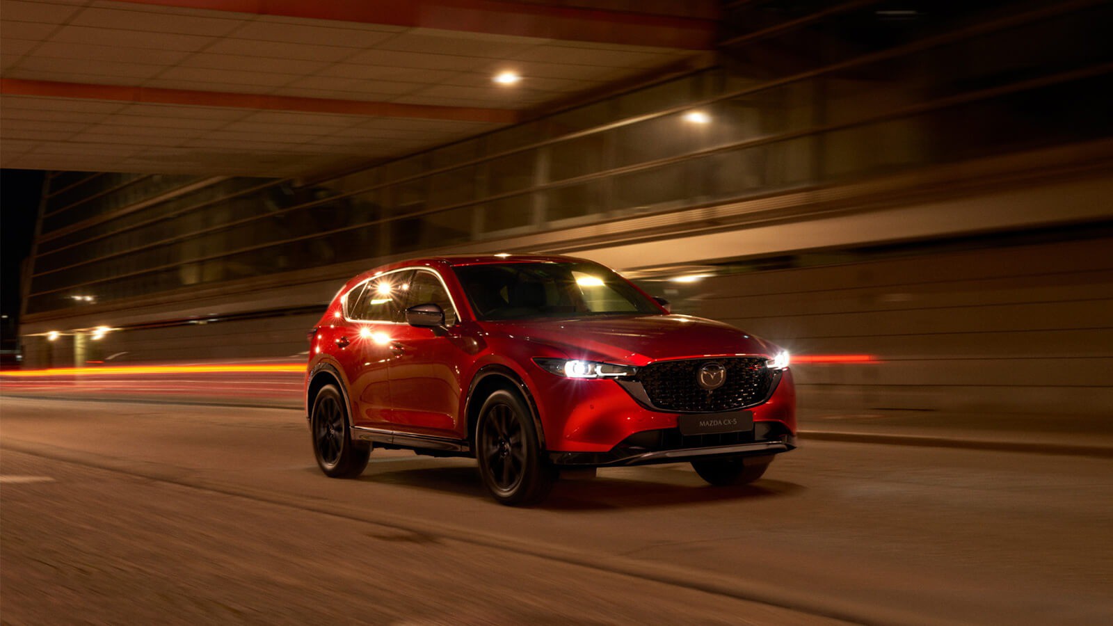 Mazda CX-5 có hai tùy chọn động cơ cùng trang bị an toàn được đánh giá cao.