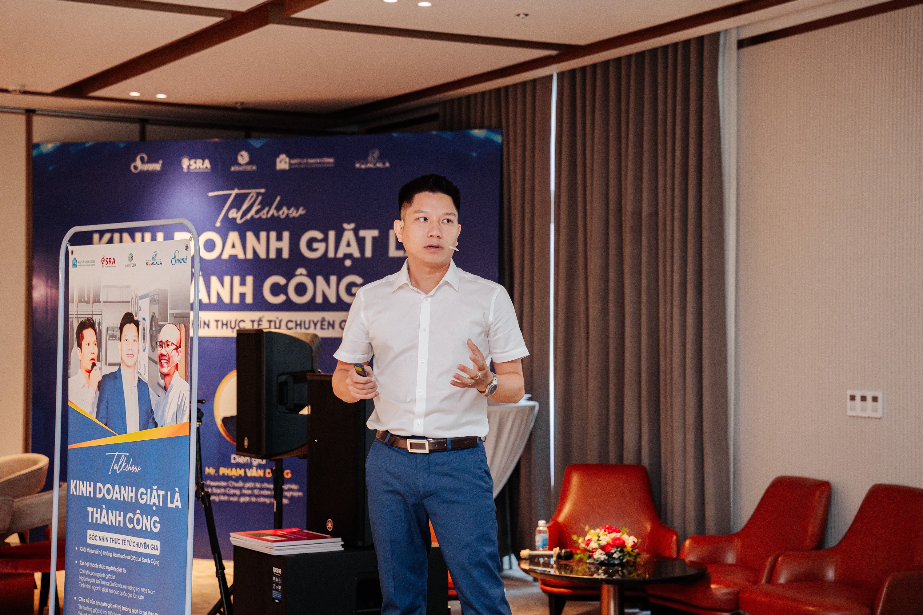 Ông Phạm Văn Dũng - Co-Founder thương hiệu Giặt Là Sạch Cộng, chia sẻ về tiềm năng ngành giặt là tại thị trường Việt Nam và các yếu tố để kinh doanh giặt là thành công.
