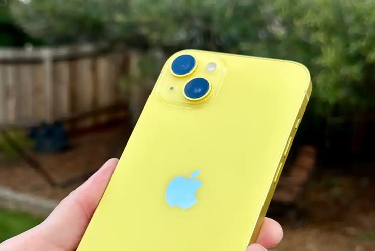 iPhone 14 Plus 128 GB có giá khoảng 19,8 triệu đồng.