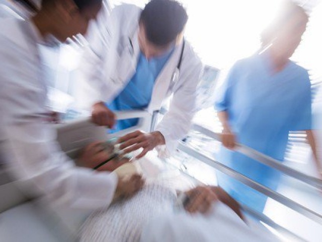 Người đàn ông đột tử lúc nửa đêm vì nhồi máu cơ tim đã bỏ qua dấu hiệu cảnh báo này