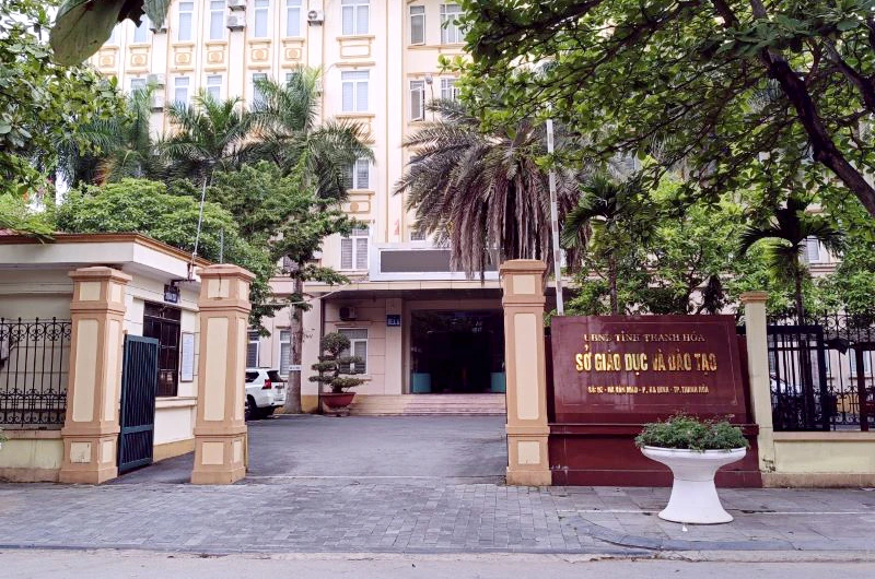 Sở GD&amp;ĐT tỉnh Thanh Hóa đã yêu cầu Trường THPT Lê Hồng Phong tìm trường mới cho thí sinh thi trượt thành thủ khoa lớp 10.