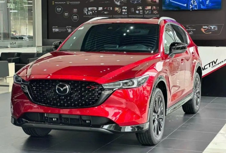 Thích SUV cao cấp, chọn mua Hyundai Santa Fe hay Mazda CX-5? - 3