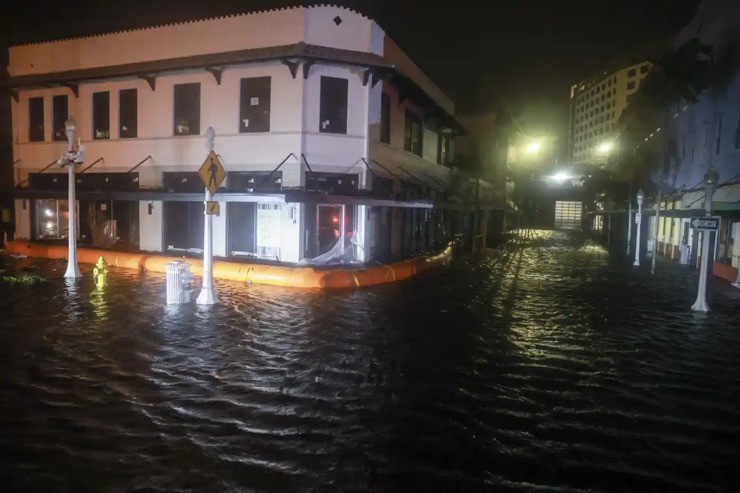 Flooding in Fort Myers, Florida. Photo: Joe Raedle/Getty Images.