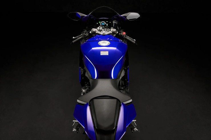 Yamaha YZF-R9 2025 chính thức 