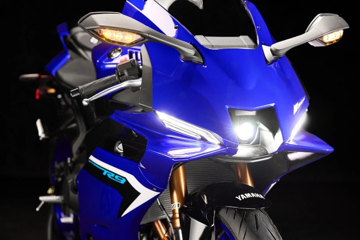 Yamaha YZF-R9 2025 chính thức 