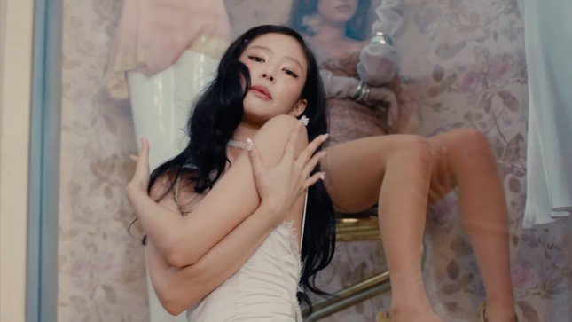 Jennie's (BlackPink) new MV criticized for being sexualized - 2