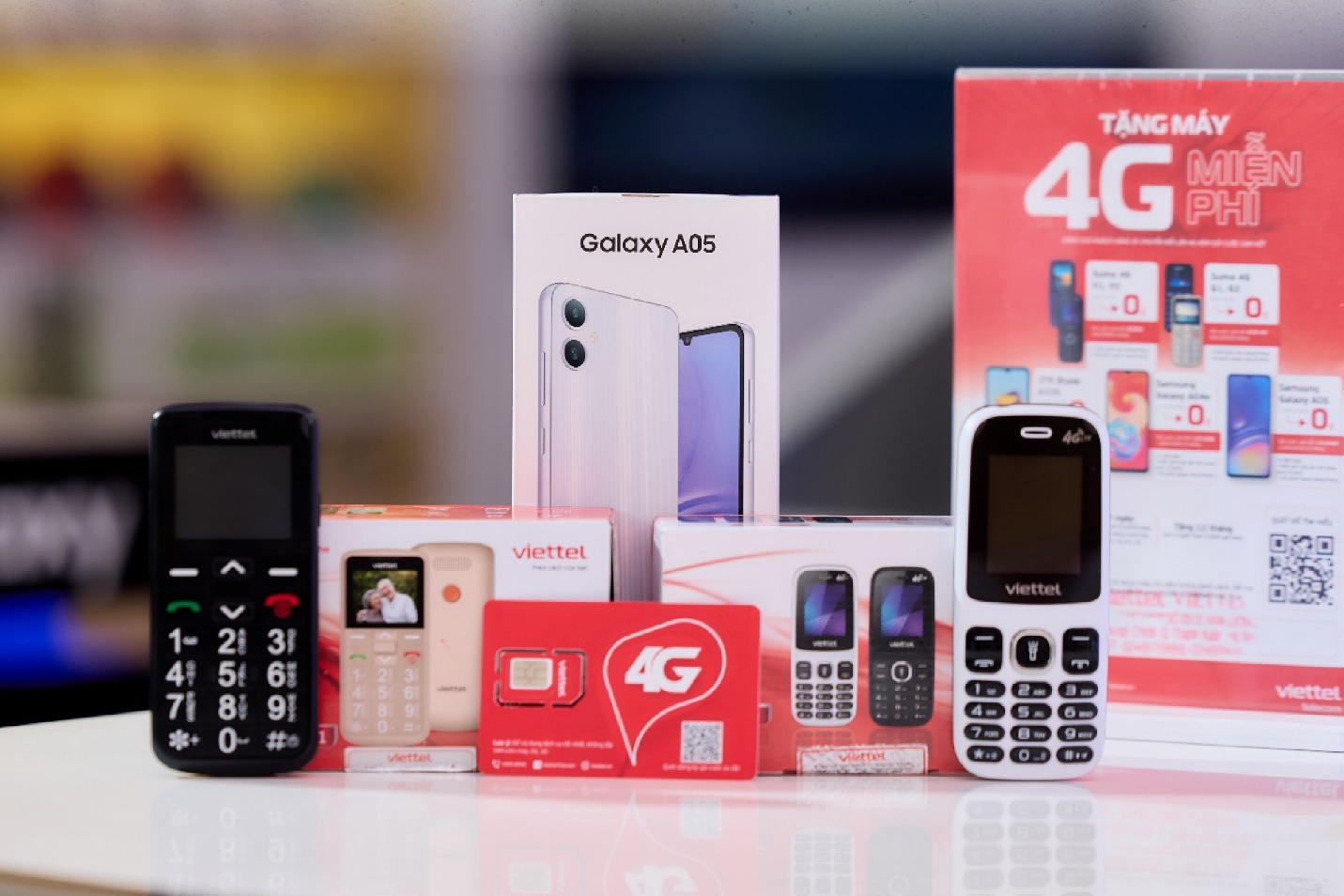 Viettel Telecom tặng khách hàng 800.000 máy điện thoại 4G trị giá 340 tỷ đồng trong chặng nước rút chuyển đổi 2G lên 4G, quyết tâm hoàn thành trước 15/10/2024