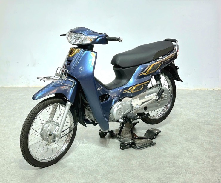 Ngắm huyền thoại Honda Dream 125 NCX 2024 giá hơn 100 triệu đồng - 8