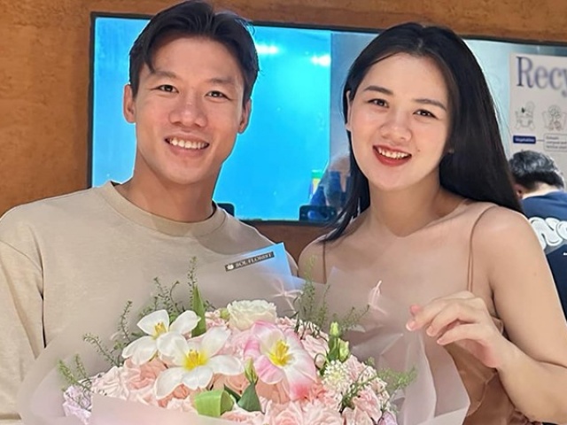 Quế Ngọc Hải mừng sinh nhật vợ