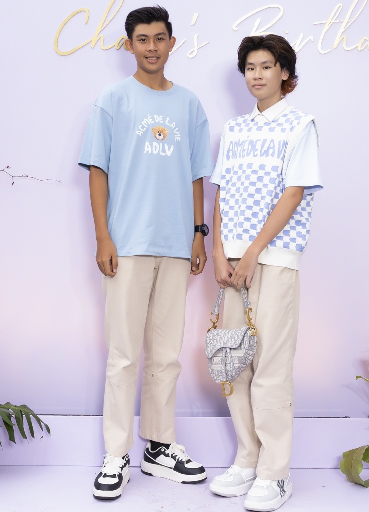 Hai con trai tuổi teen cao như người mẫu của Kim Thư - 2