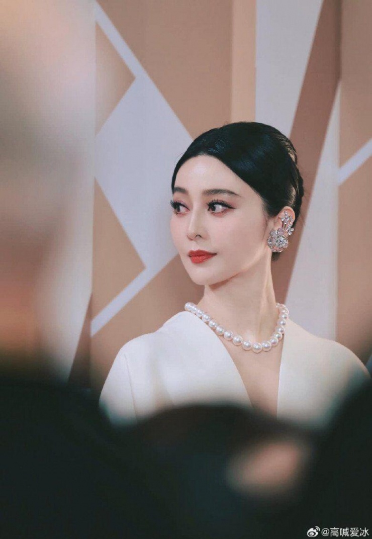 Cô vẫn tích cực hoạt động nghệ thuật
và xuất hiện tại nhiều trang bìa, sự kiện thời trang lớn trên thế
giới. 