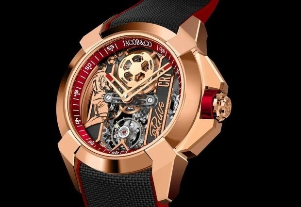 Mẫu đồng hồ "Chuyến bay của CR7". Ảnh: Instagram