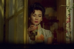 Làm đẹp - Tròn 60 tuổi, Trương Mạn Ngọc có làn da 'hack tuổi' nhờ một loại 'mỹ phẩm' rẻ tiền