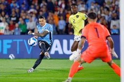 Bóng đá - Video bóng đá Uruguay - Ecuador: Phung phí cơ hội, Ugarte chấn thương (Vòng loại World Cup)