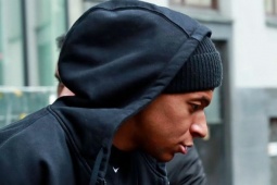Nghi vấn Mbappe bị Real xóa ảnh vì cáo buộc hiếp dâm