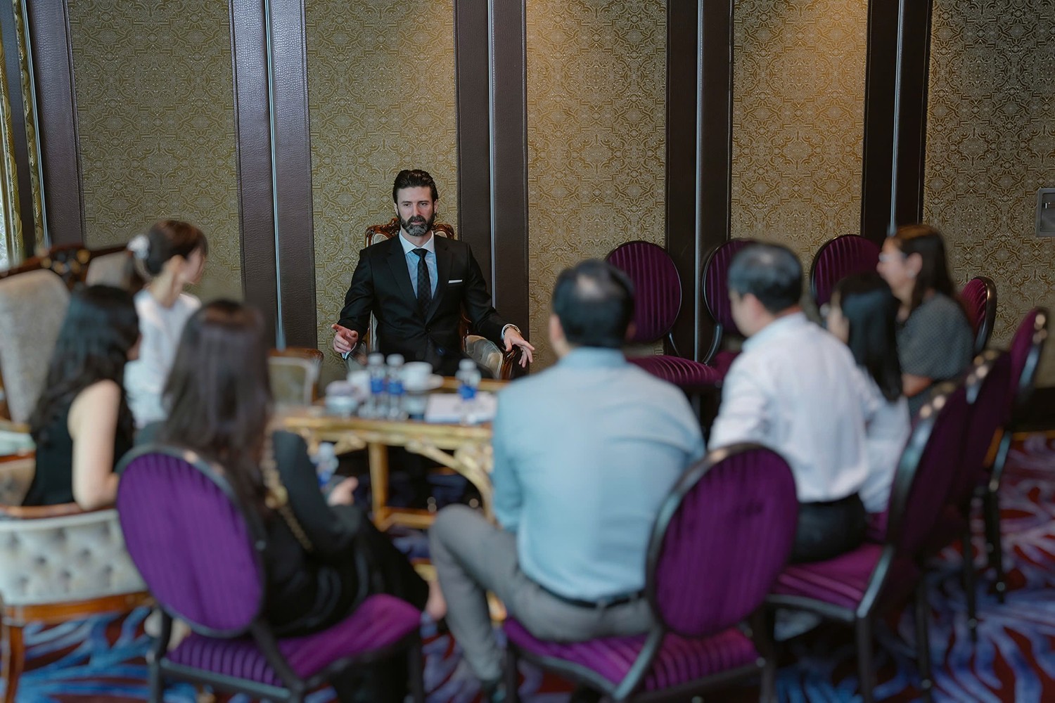 Các doanh nhân khởi nghiệp thành công tại Canada họp mặt tại hội thảo chia sẻ về hành trình định cư của bản thân