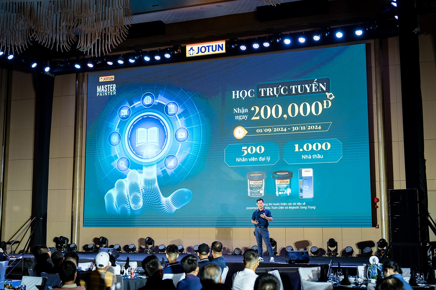 Master Painter trang bị những kiến thức cơ bản về sản phẩm và tạo thêm ưu đãi hấp dẫn dành cho cộng đồng thợ thầu