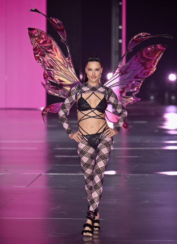 Khối tài sản khổng lồ của dàn "thiên thần nội y" Victoria&#39;s Secret 2024 - 2