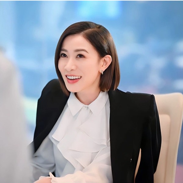 Nhờ chăm sóc da khoa học và hiệu quả nên Xa Thi Mạn giữ được vẻ đẹp theo thời gian.