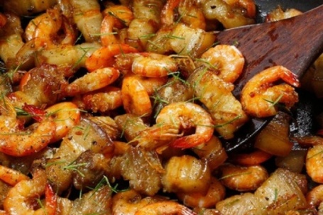 Tôm rang thịt làm theo cách sau ngọt mặn đậm đà rất ngon, thịt màu...