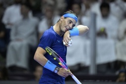 Thể thao - Vé xem Nadal giải cuối cùng "đắt như tôm tươi", dù anh chưa chắc đã thi đấu