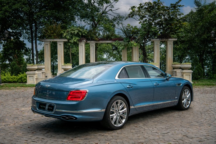 Xe siêu sang Bentley động cơ hybrid sắp về Việt Nam, giá trên 20 tỷ đồng - 2