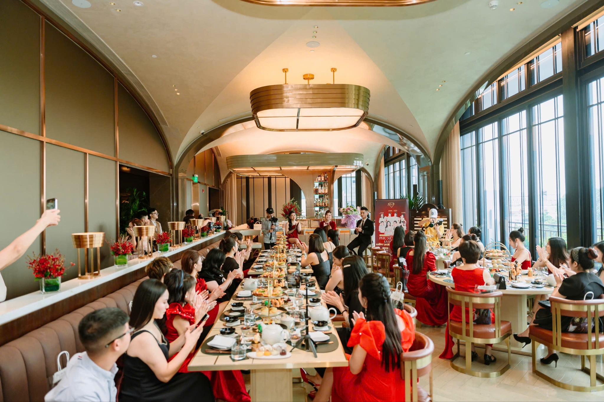 Doanh nhân Đinh Thị Ngọc Thơ: Tiên phong xây dựng cộng đồng bất động sản chuyên nghiệp - 5