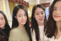 Bạn trẻ - Cuộc sống - Nhà có 4 chị em gái sinh tư