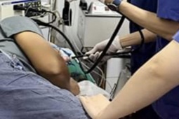Người đàn ông đau bụng dữ dội, nhập viện cấp cứu vì thói quen ăn uống sai lầm