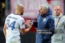 Bóng đá - Fenerbahce chán nản &amp; tuyệt vọng trước ngày đấu MU, Mourinho bị chỉ trích