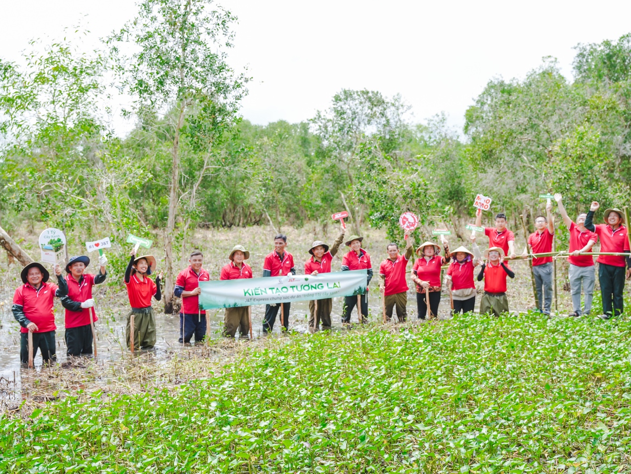 J&amp;T Express quyết tâm chung tay thực hiện dự án “Trồng 1 tỷ cây xanh”.